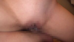 22歳アパレル店員の裏の顔…パイパン美尻を晒して悶絶！手コキ・アナル・中出し全部見せます