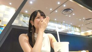 ネット応募で現れた24歳ホテルスタッフ。上品な顔立ちに隠したエロい本能と、バックで見せる淫らな自己主張。