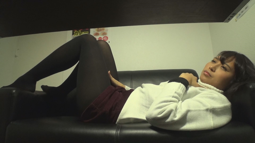 【完全個室の罠】漏れ出す吐息と高揚感。ネットカフェで限界まで攻める素人動画