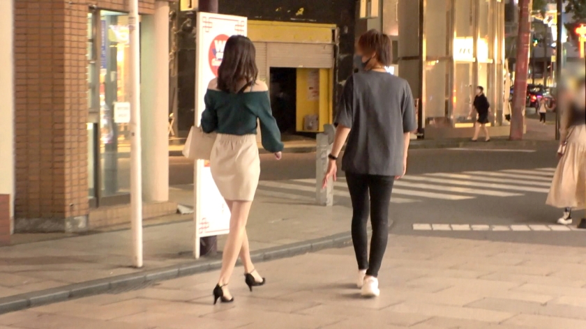 【身長173cmの衝撃】現役カフェ店員の長い脚が絡みつく！おしとやかな美女が快感に歪む絶頂の瞬間