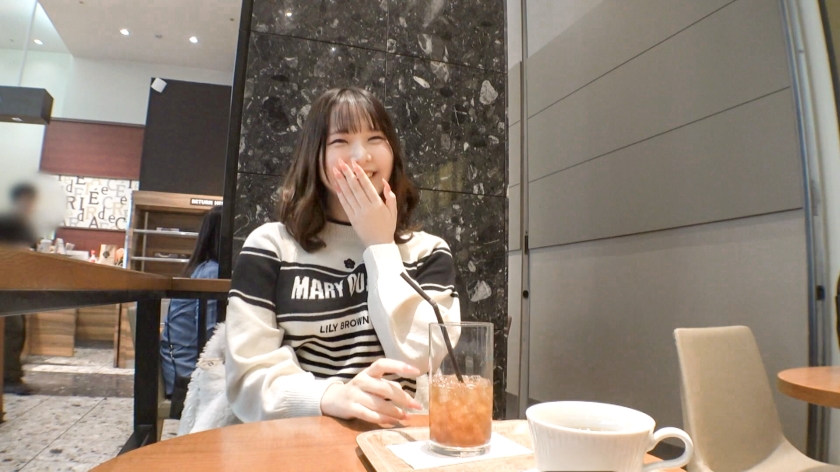 【衝撃の初撮り】白肌Eカップの22歳店員。大好きなチ○ポを前に、清楚な仮面を脱ぎ捨てて欲情本番撮影！