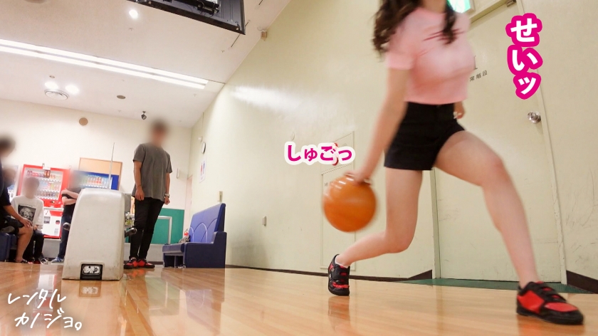 「腰がイカれちゃう…」ナイトプールで二度見される圧倒的巨乳女子大生を完全攻略。規約違反の絶頂パイズリと濃厚性交！