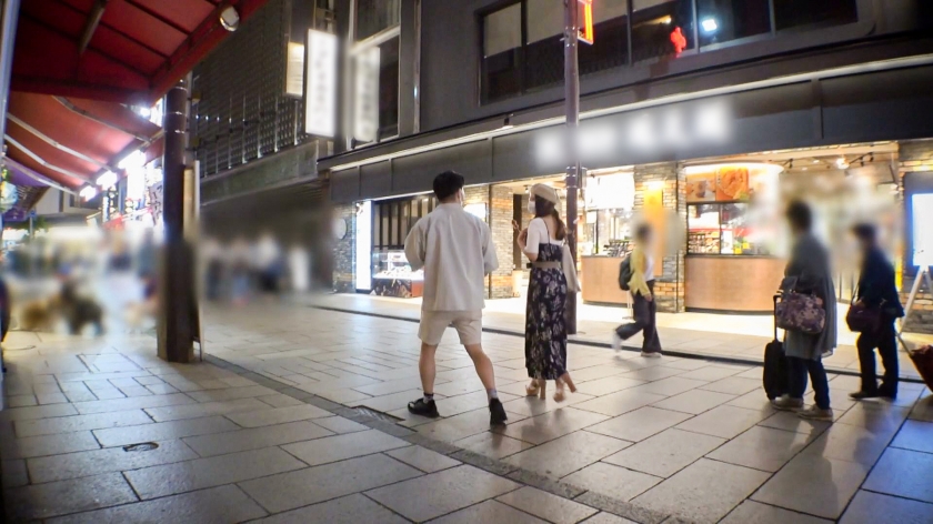 【パン屋のななみさん(21)】「海外経験ある子はエロい」説を検証したら、揺れる美乳と肉感尻が最高すぎた初撮ドキュメント