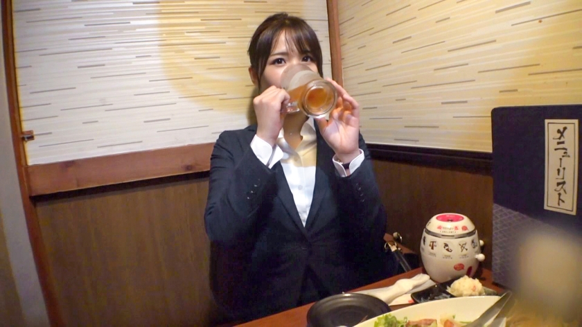 「もう帰りたくない…」泥酔OLコハルを緊急ナンパ！2軒目から密室へ誘い、本能剥き出しの大量放水。